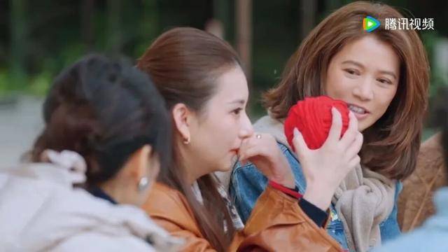 袁咏仪自曝被TVB雪藏内幕，不满剧本投诉高层，因祸得福成影后封面图