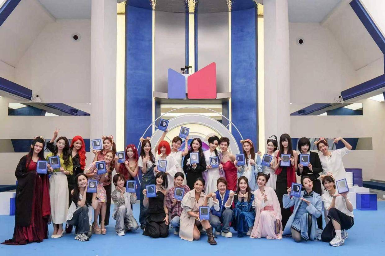三天直播精彩不断！《乘风2026》全方位解锁女性舞台张力封面图